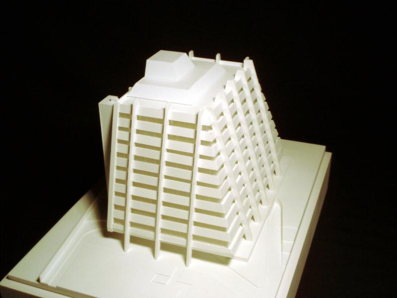 Edificio de oficinas Pir�mide, Paseo de la Castellana, MADRID