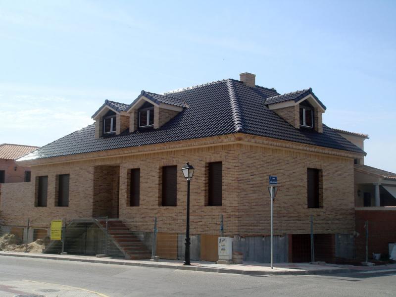 Vivienda unifamiliar adosada en esquina para �ngel y Marisa