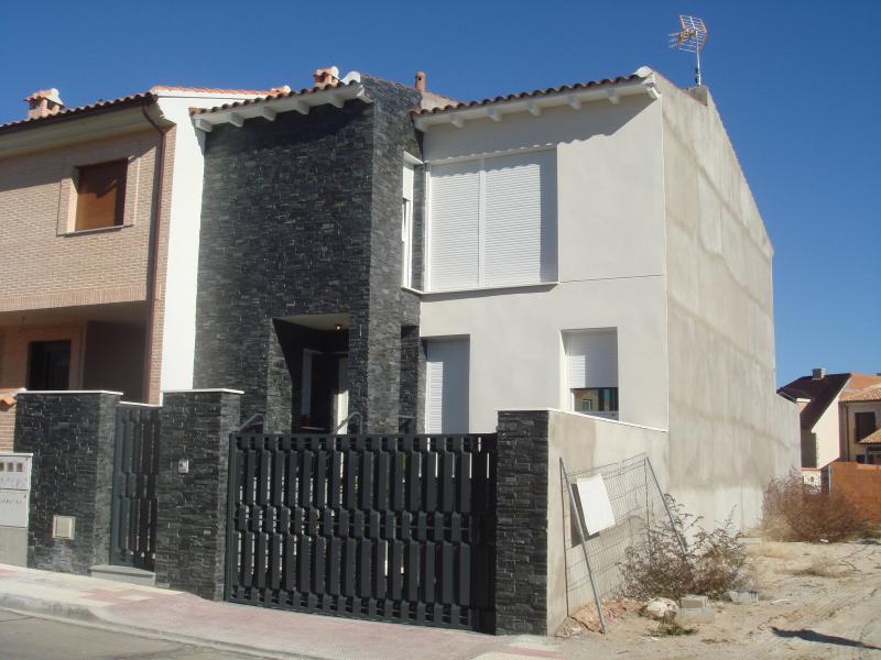 Vivienda unifamiliar adosada para Enrique y Leila